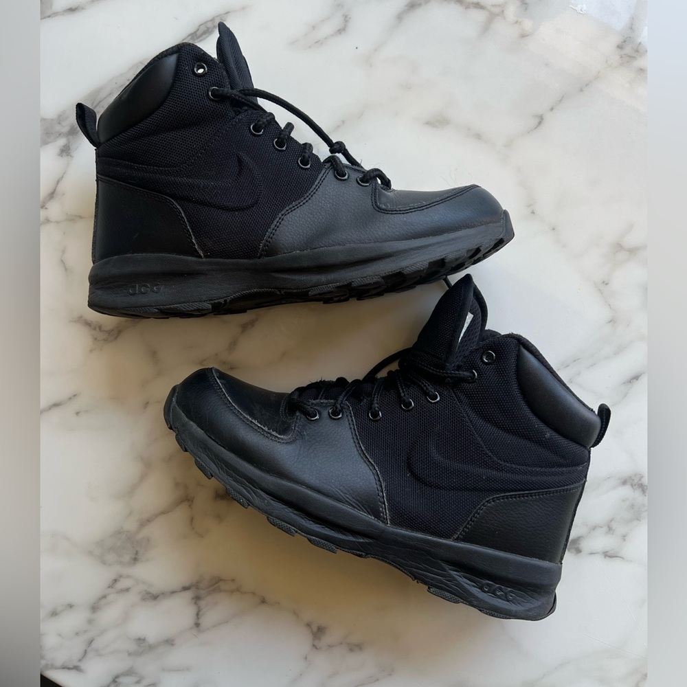 Nike Kids Black High-Top Boots